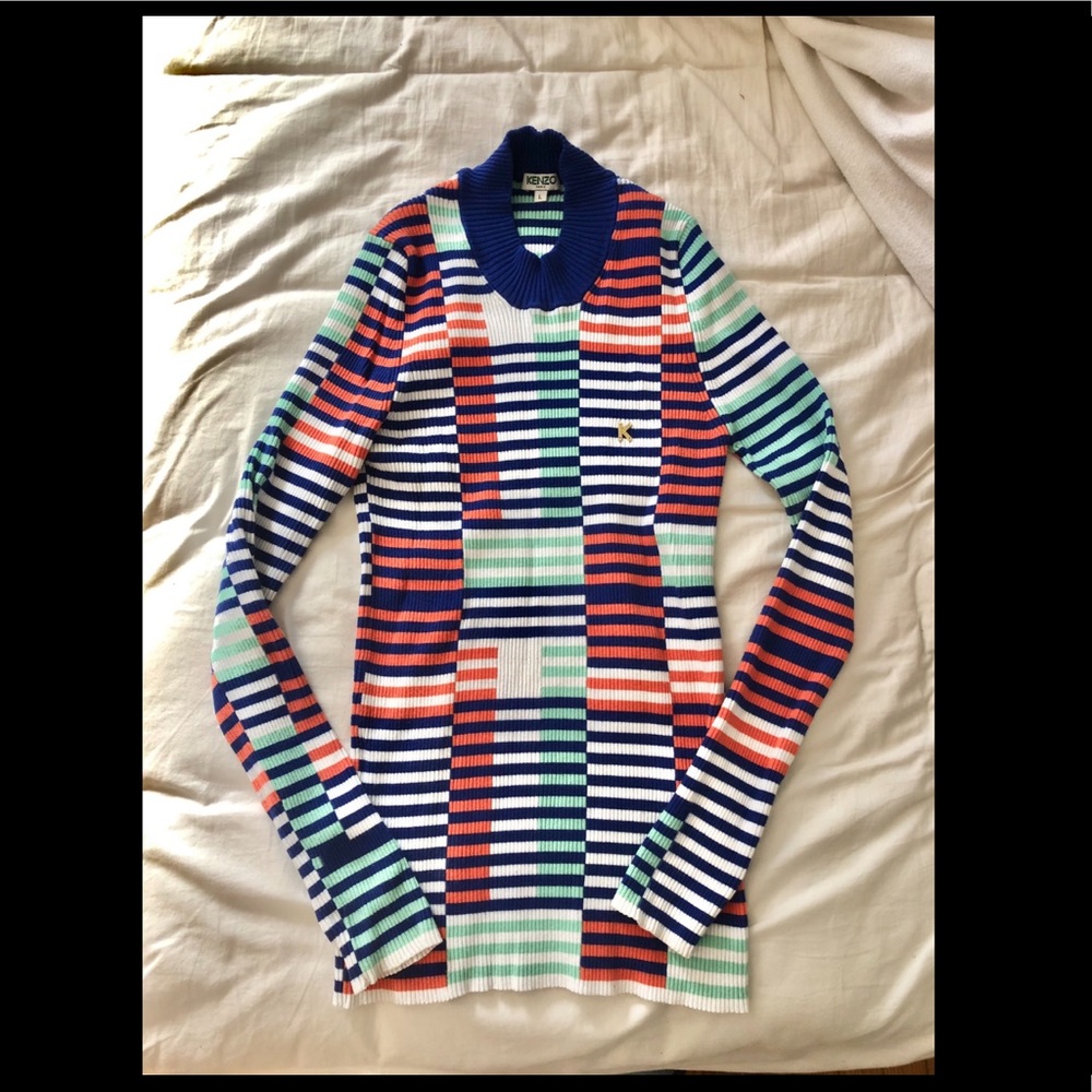 Kenzo sweater top size L (fits like a medium)